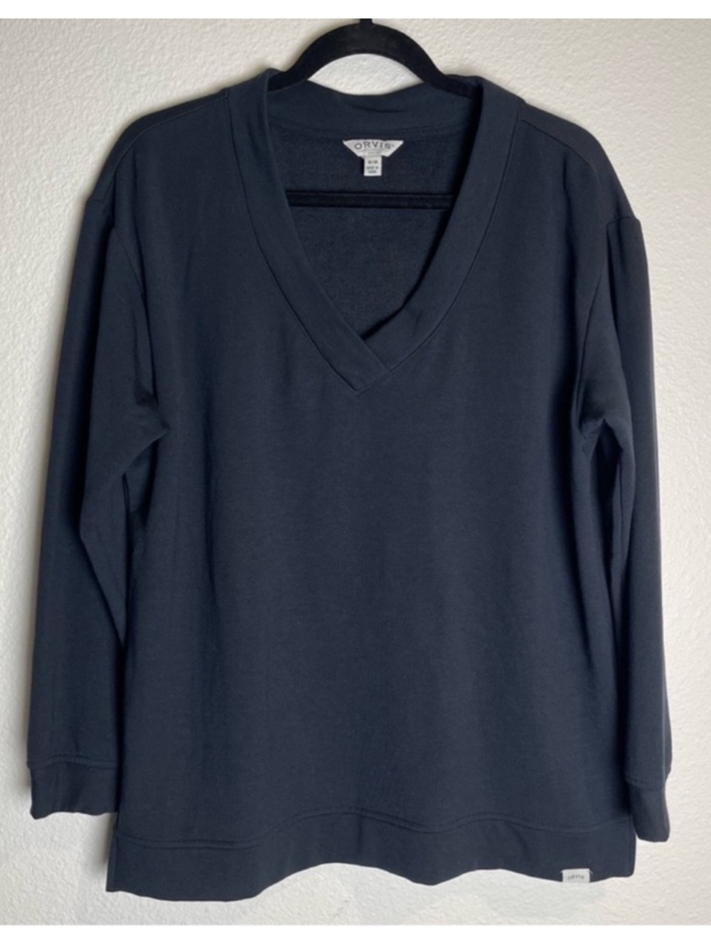 Orvis Women's Navy V-Neck Pullover Sweater